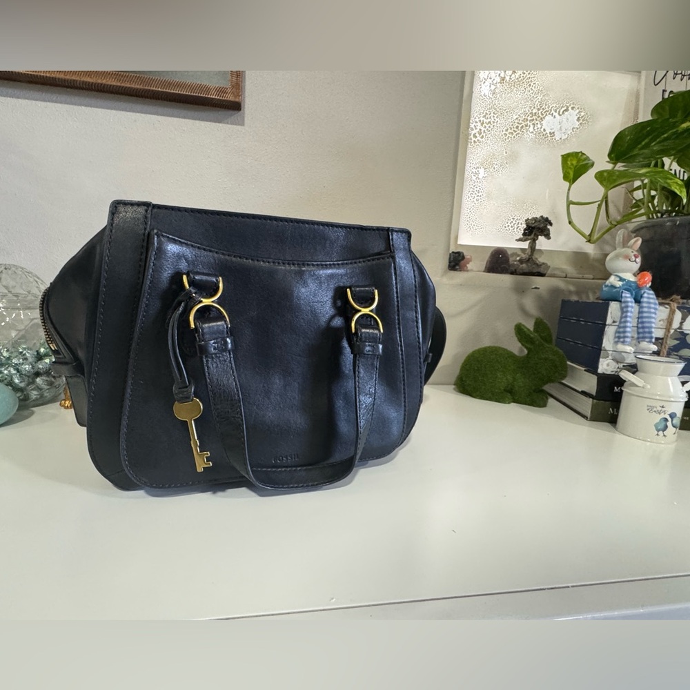 Fossil black leather bag with removable crossbody bag and gold hard ware